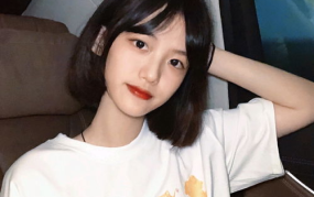 俞函小姐姐,青春活力，魅力四射的时尚达人