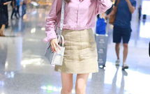 穿衬衣的小姐姐戴眼镜,穿衬衣小姐姐的优雅风采